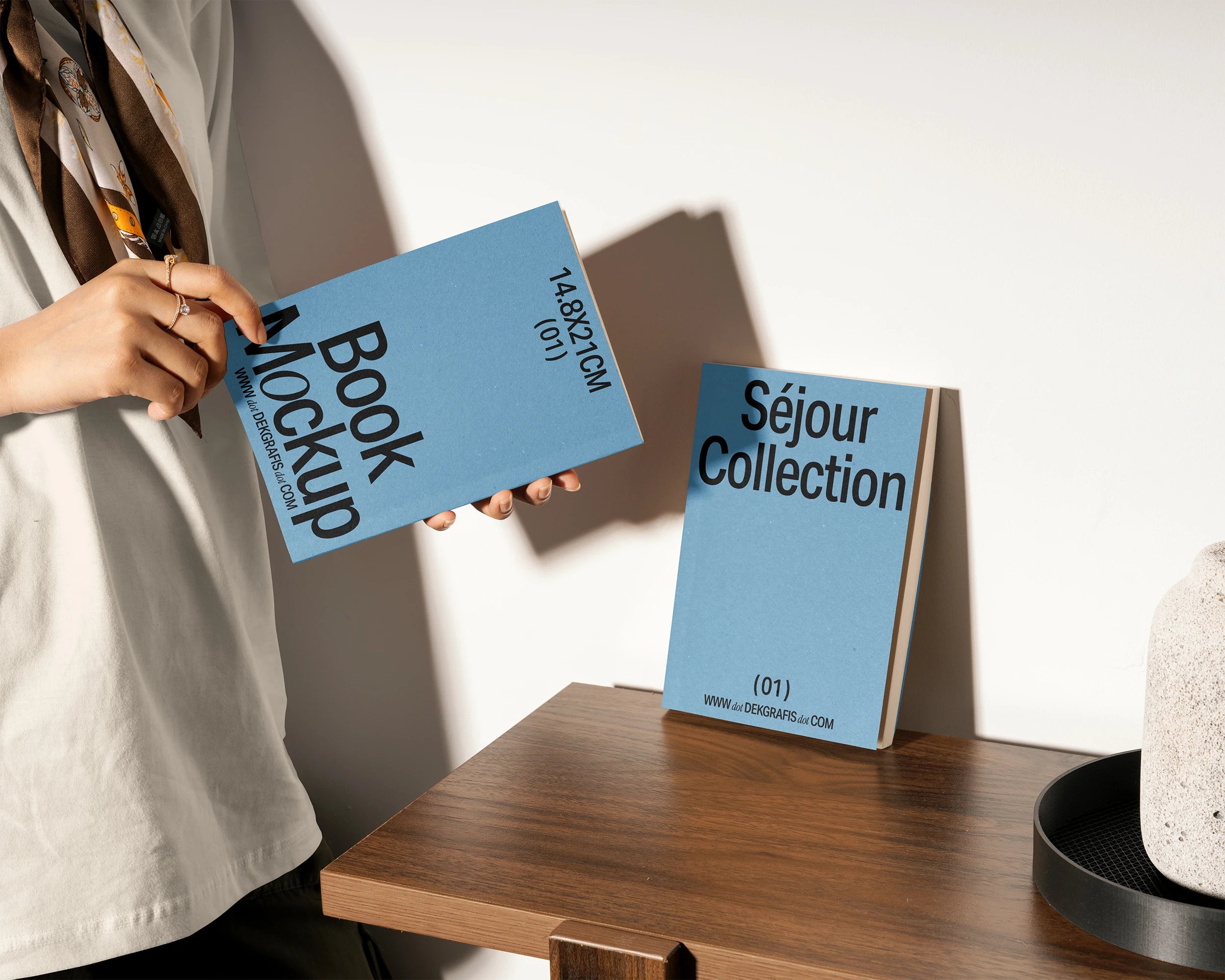 01 Aesthetic Merch Mockup SR