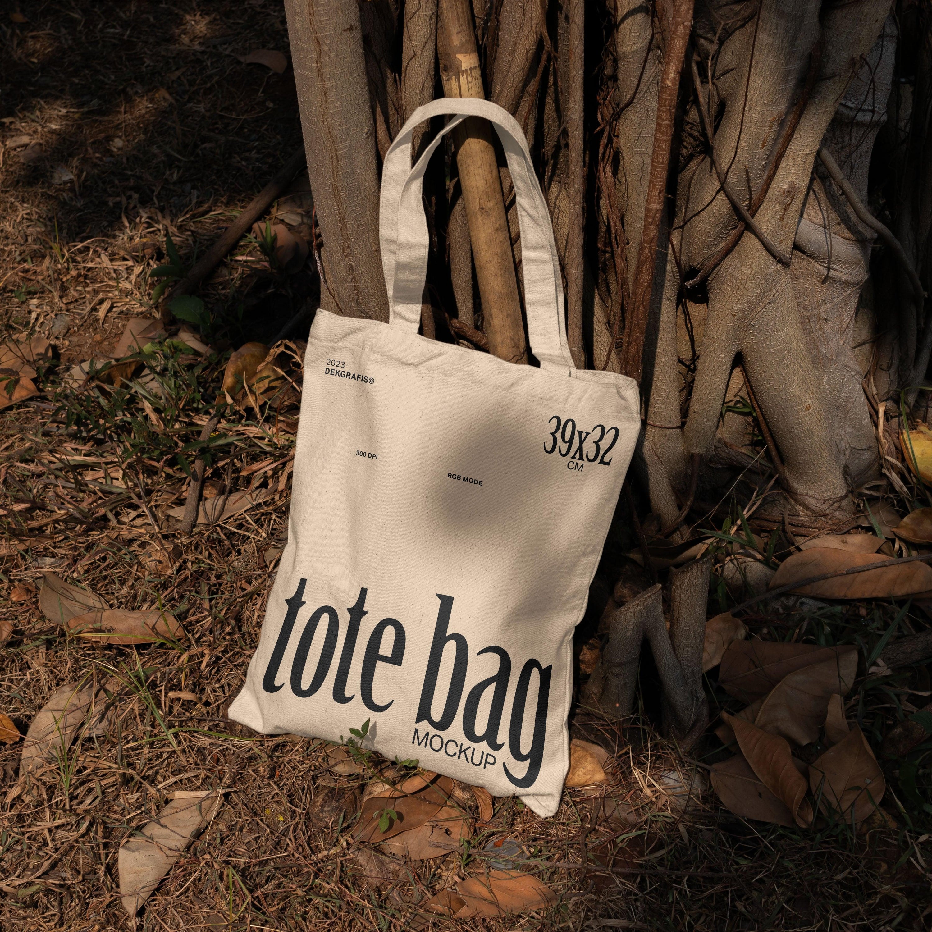 11 Canvas Tote Bag & Pouch Mockups