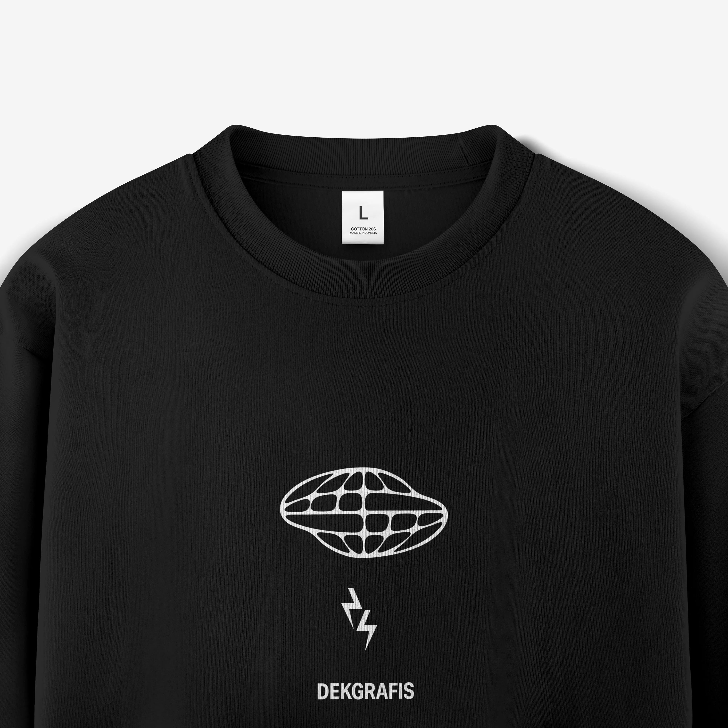 5 Regular Long Sleeve Tees Mockups 2025
