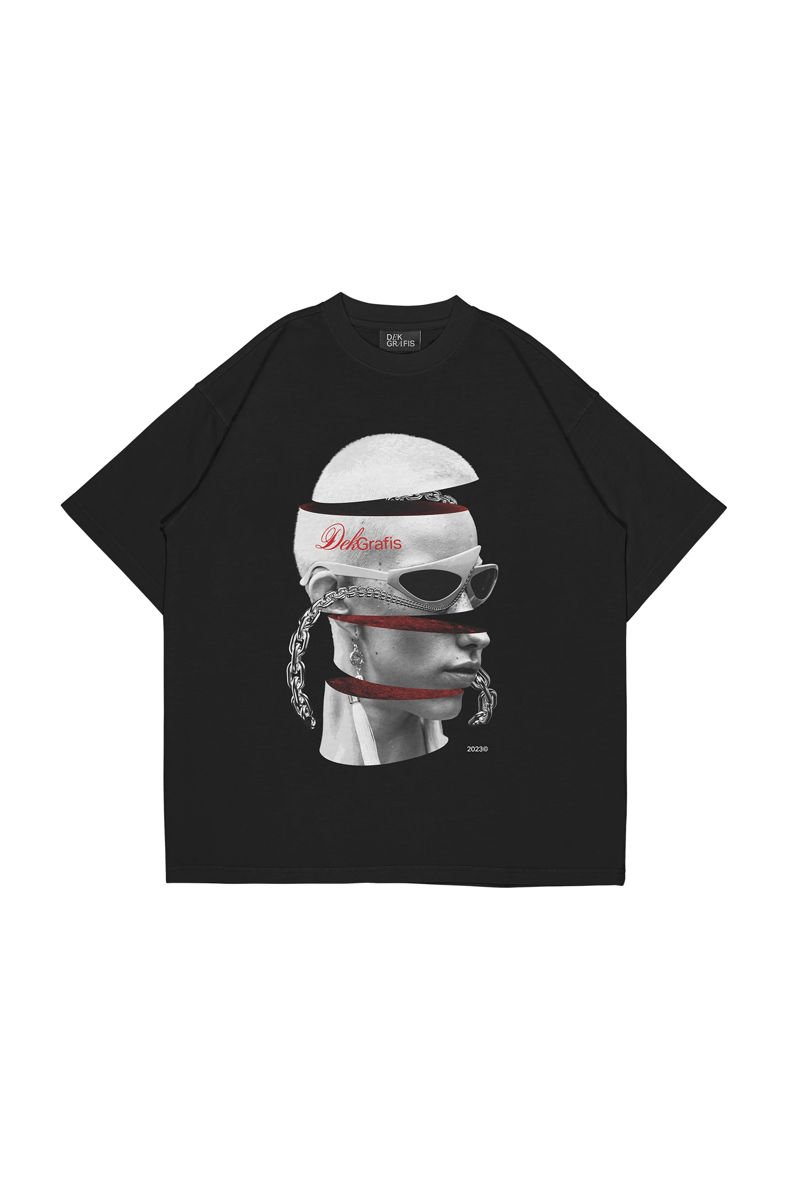 7 Realistic Oversize T-Shirt Mockups 2023