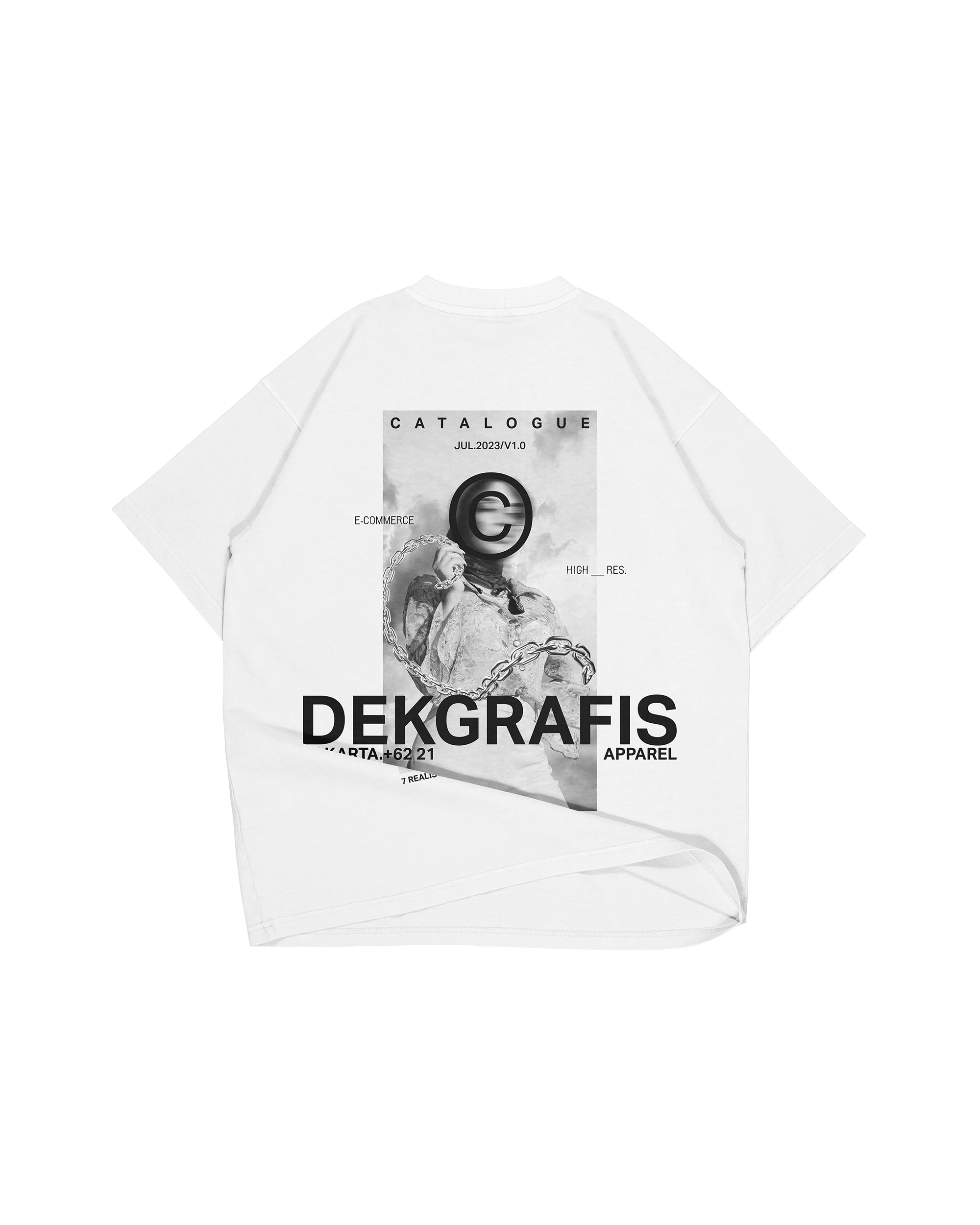 7 Realistic Oversize T-Shirt Mockups 2023