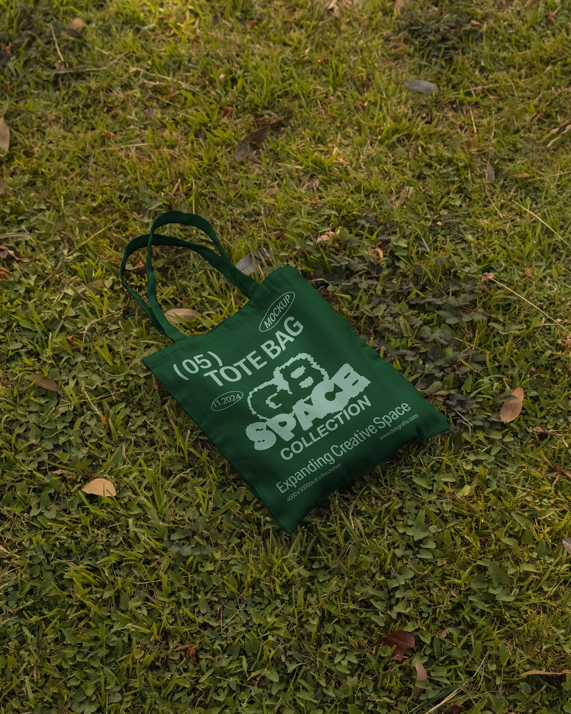 Free GBS Tote Bag Mockup 05